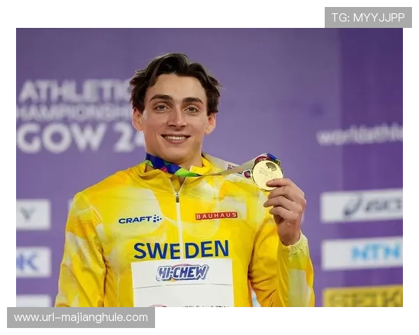 杜普兰蒂斯钻石联赛前训练：6米20撑杆跳高尝试成功